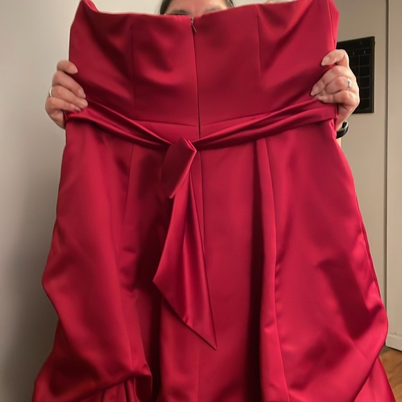 David’s Bridal red bridesmaid dress strapless size 18 - Picture 6 of 7